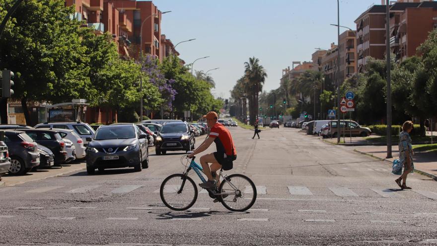 La constructora desiste de hacer los carriles bici de las avenidas de Manolete y de Medina Azahara