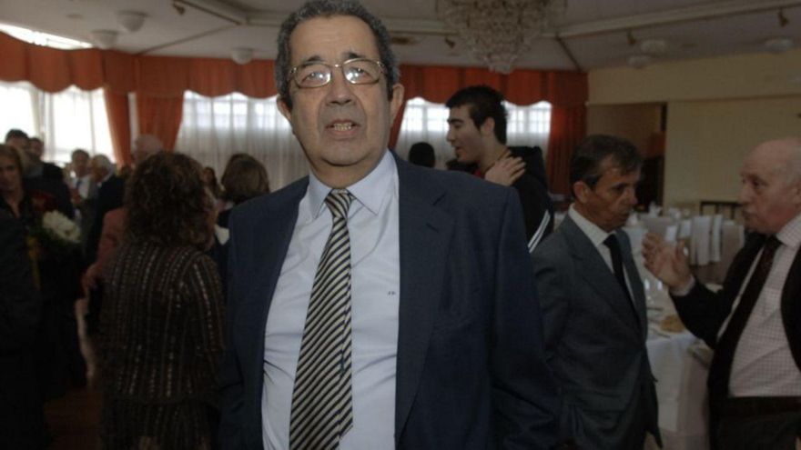 Muere el coruñés José Ramón Docal, presidente de Caixa Galicia durante 11 años y catedrático de la UDC