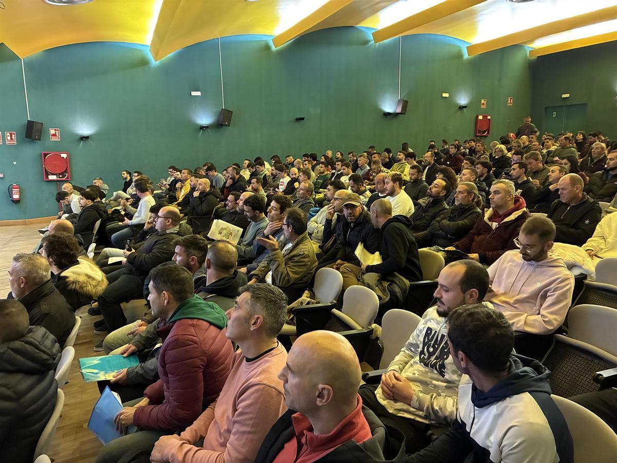 Bomberos forestales que se van a incorporar a la plantilla.