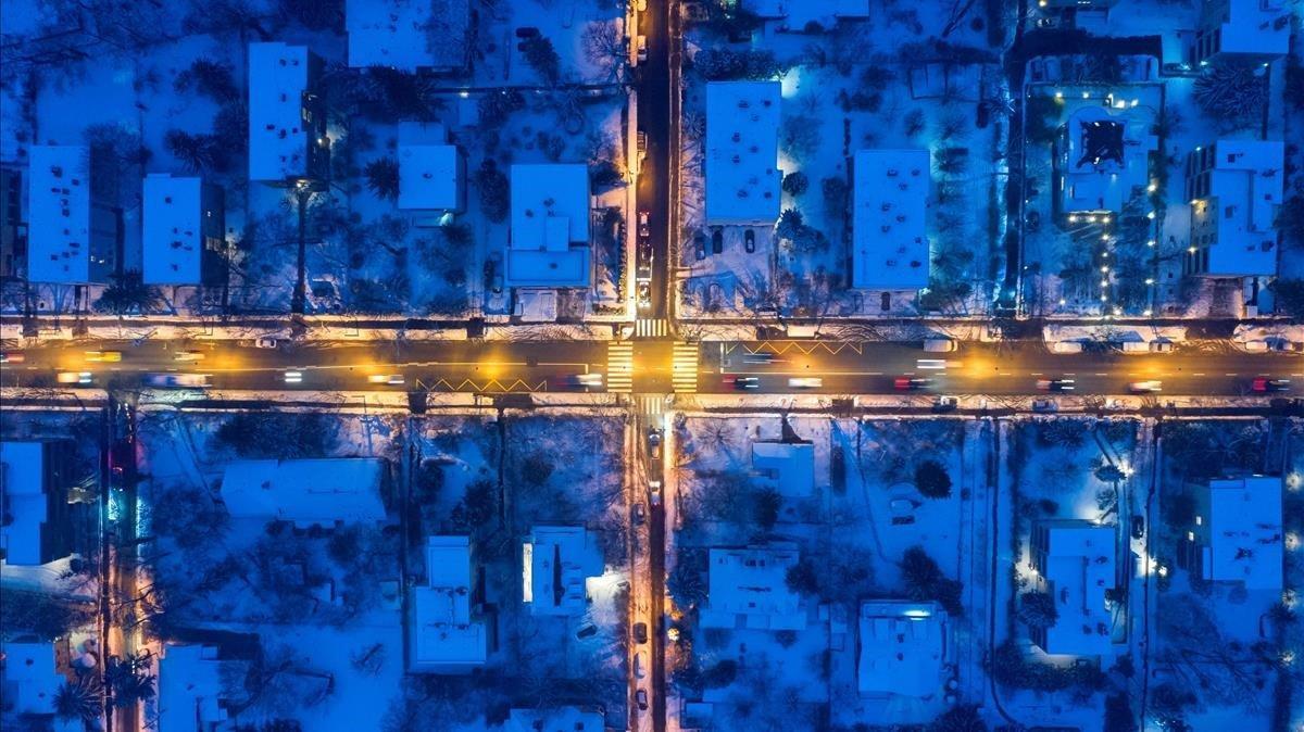 La nieve cubre los tejados de la ciudad de Budapest en Hungría