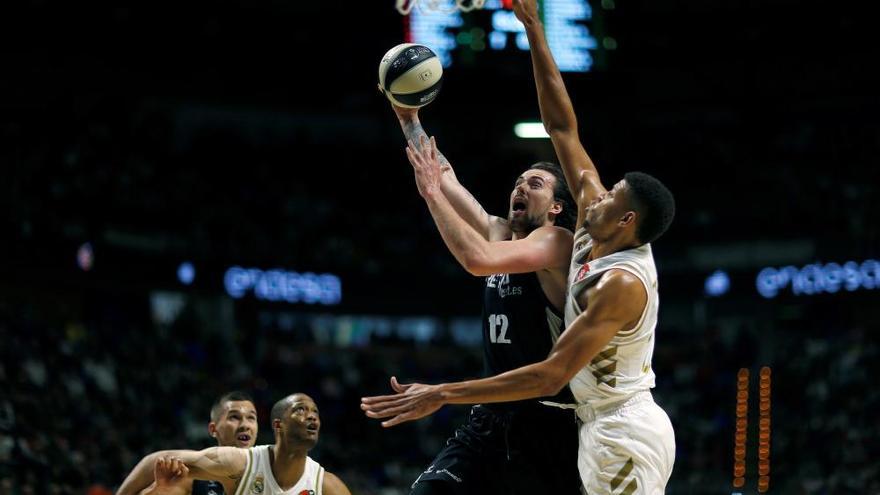 Campazzo y Llull ponen al Real Madrid en semifinales