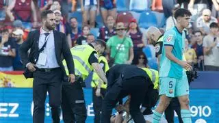 Lo que no se vio del Levante-Barça: el susto de Cubarsí y la guerra de cánticos