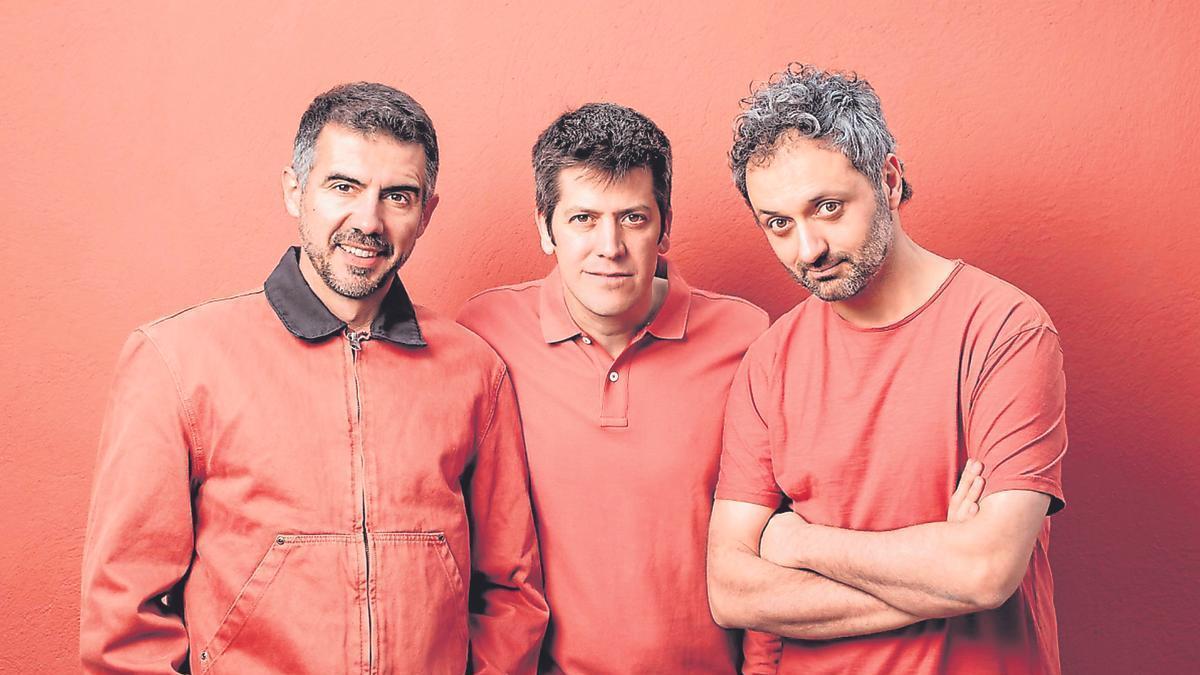 Ferran Piqué, Dani Alegret i Joan Enric Barceló, tots tres membres del grup musical català Els Amics de les Arts