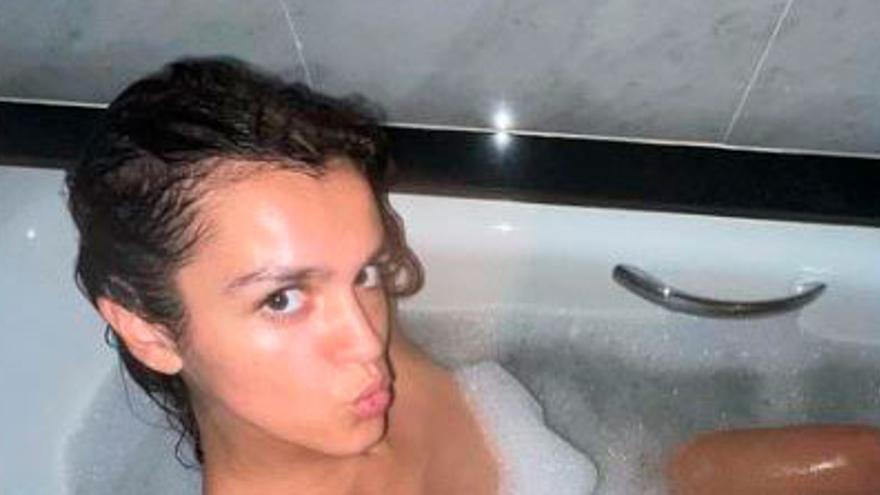 ¿Qué ha sido de Amaia Romero? La ganadora de OT sorprende con una foto en la bañera sin depilar