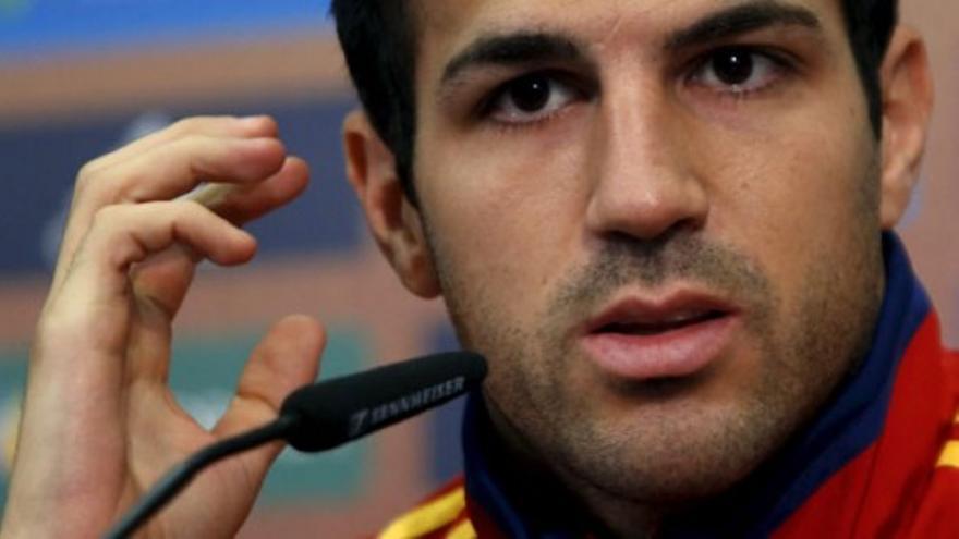 Cesc muestra su pesar por el fallecimiento del joven bético