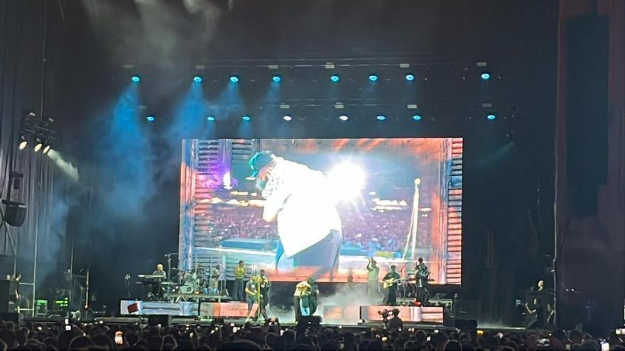 Manuel Turizo detiene su concierto en el Morriña Fest por una pedida de mano