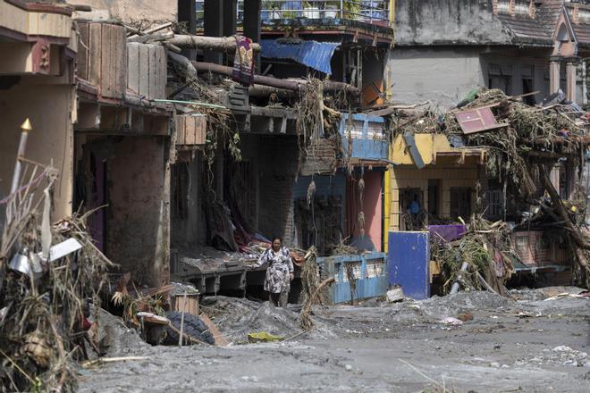 Exteriores rebaja a tres el número de españoles desaparecidos en la riada de Nepal