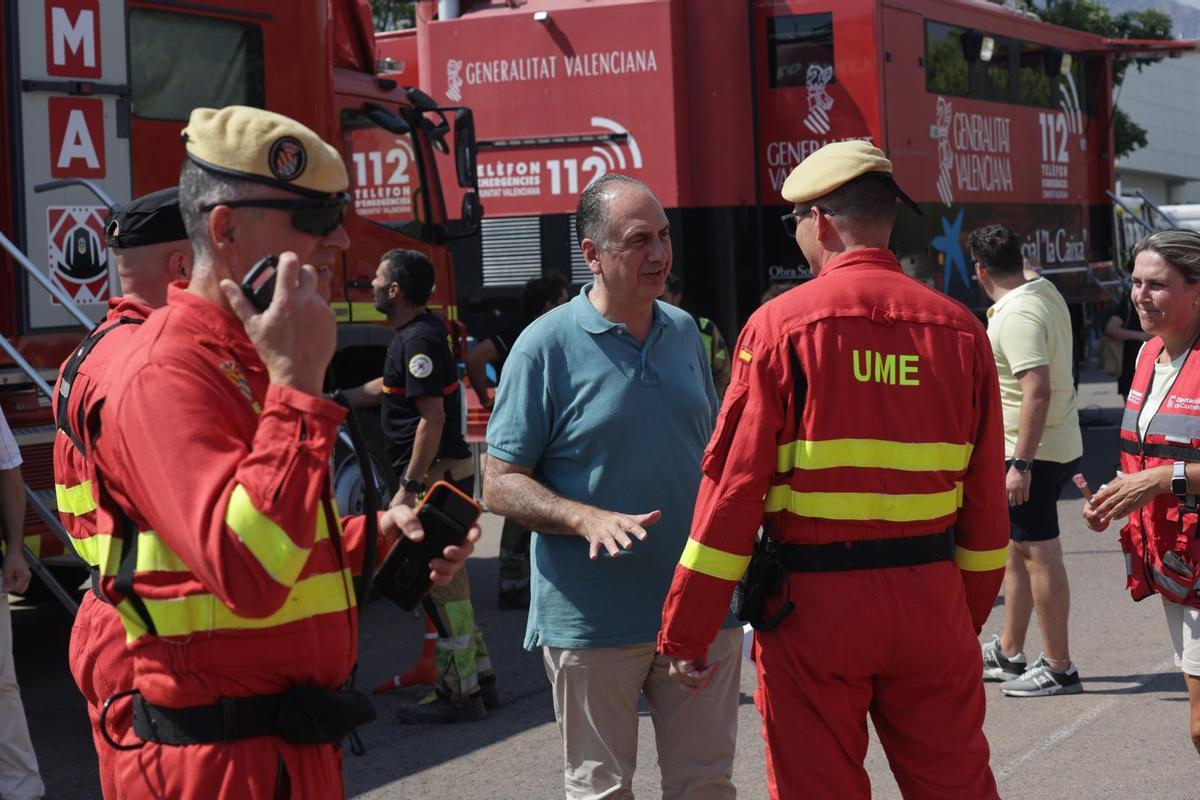 Puesto de mando avanzado en el incendio de la Vall d'Uixó.