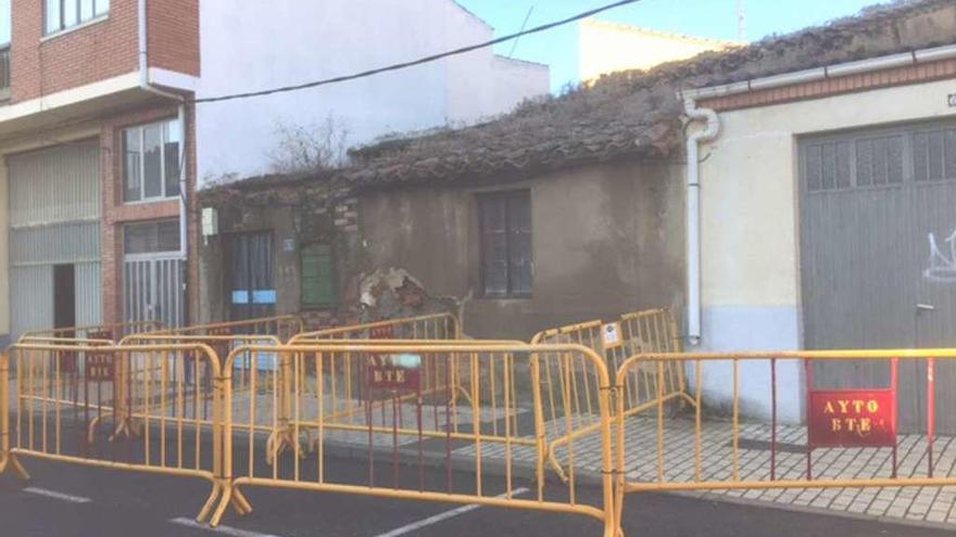 Casa de la calle Santa Clara en la que vivía el vecino realojado.