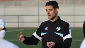 Óscar López, a los mandos del filial del Castellón