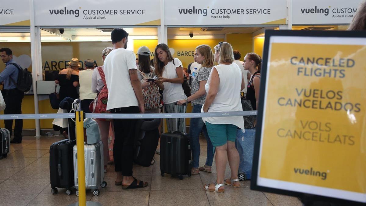 Mostradores de facturación de Vueling, en el aeropuerto de El Prat, el pasado día 17.