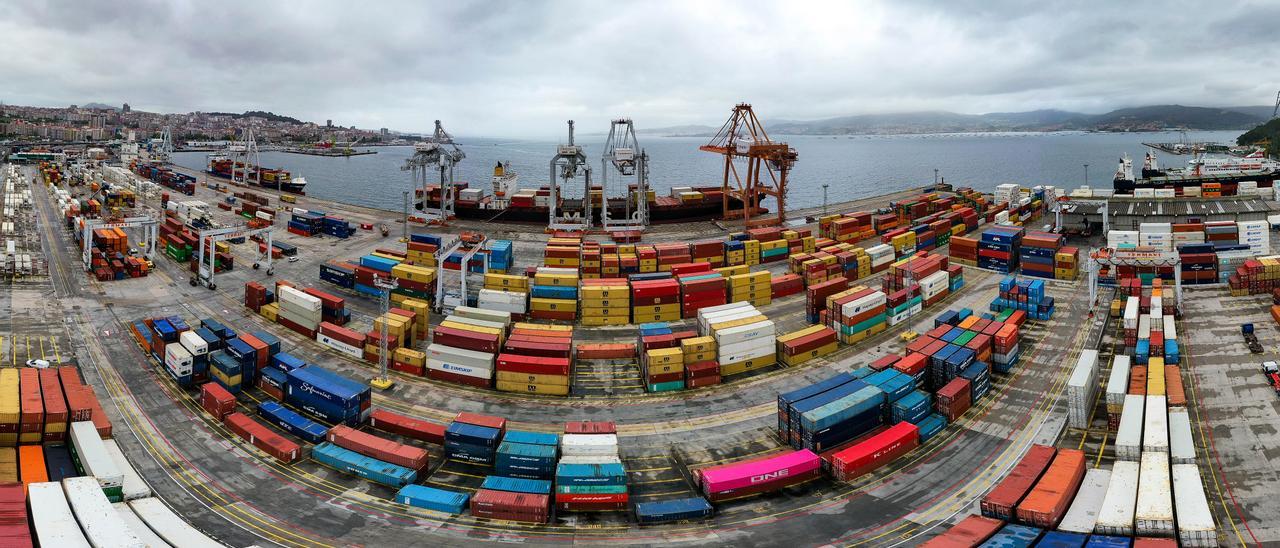 Vista aérea de la terminal de contenedores del Puerto de Vigo