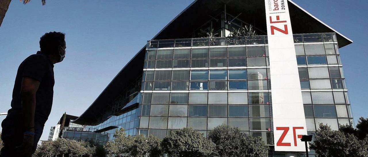 Exterior de la sede central del Consorcio de la Zona Franca de Barcelona (CZFB).