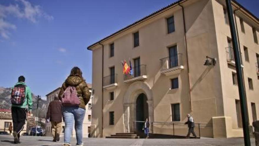 Imagen del Palacio de Justicia de Alcoy en la Plaza Mare de Déu.