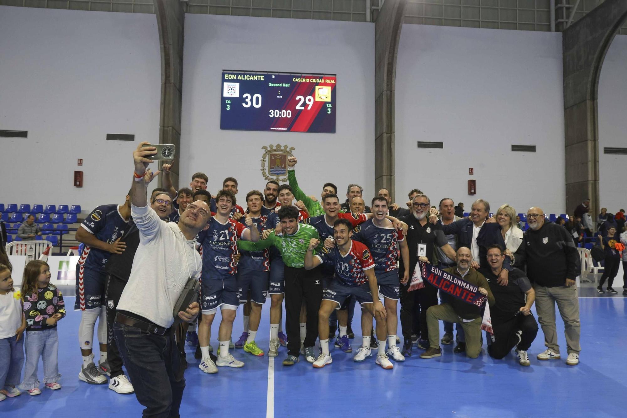EÓN Balonmano Alicante a las puertas de la ASOBAL