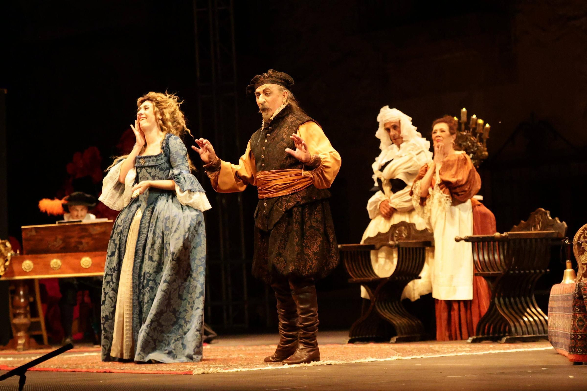 El Clásico de Cáceres cerró su segunda semana con la comedia &#039;Lo que son mujeres&#039;