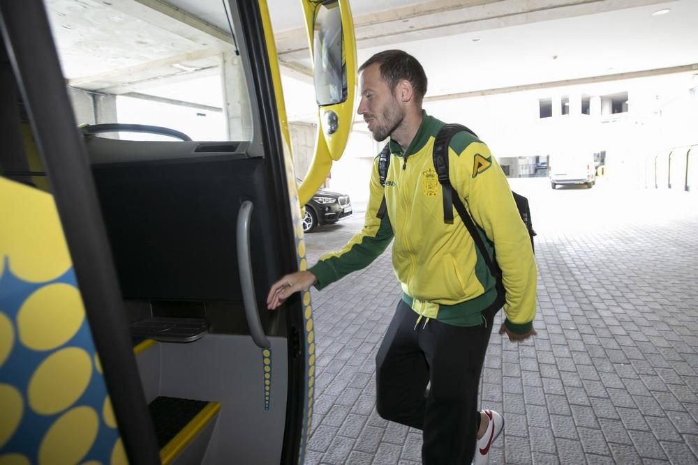 Rueda de prensa y salida de la UD Las Palmas para disputar el partido contra el Reus