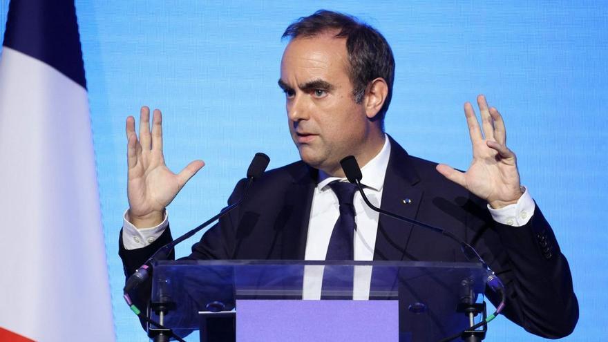 La Francia tenta di approvare un bilancio di tagli prima delle elezioni presidenziali