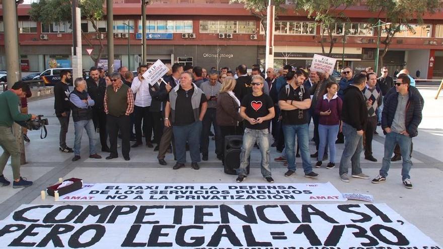 El sector del taxi vuelve a movilizarse para reivindicar la urgencia sobre las regulaciones de VTC.