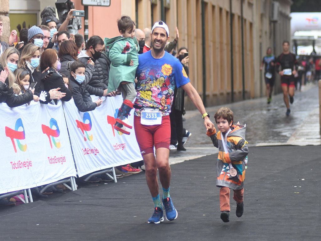 Llegada y podios de la 10k, la media maratón y la maratón de Murcia (I)