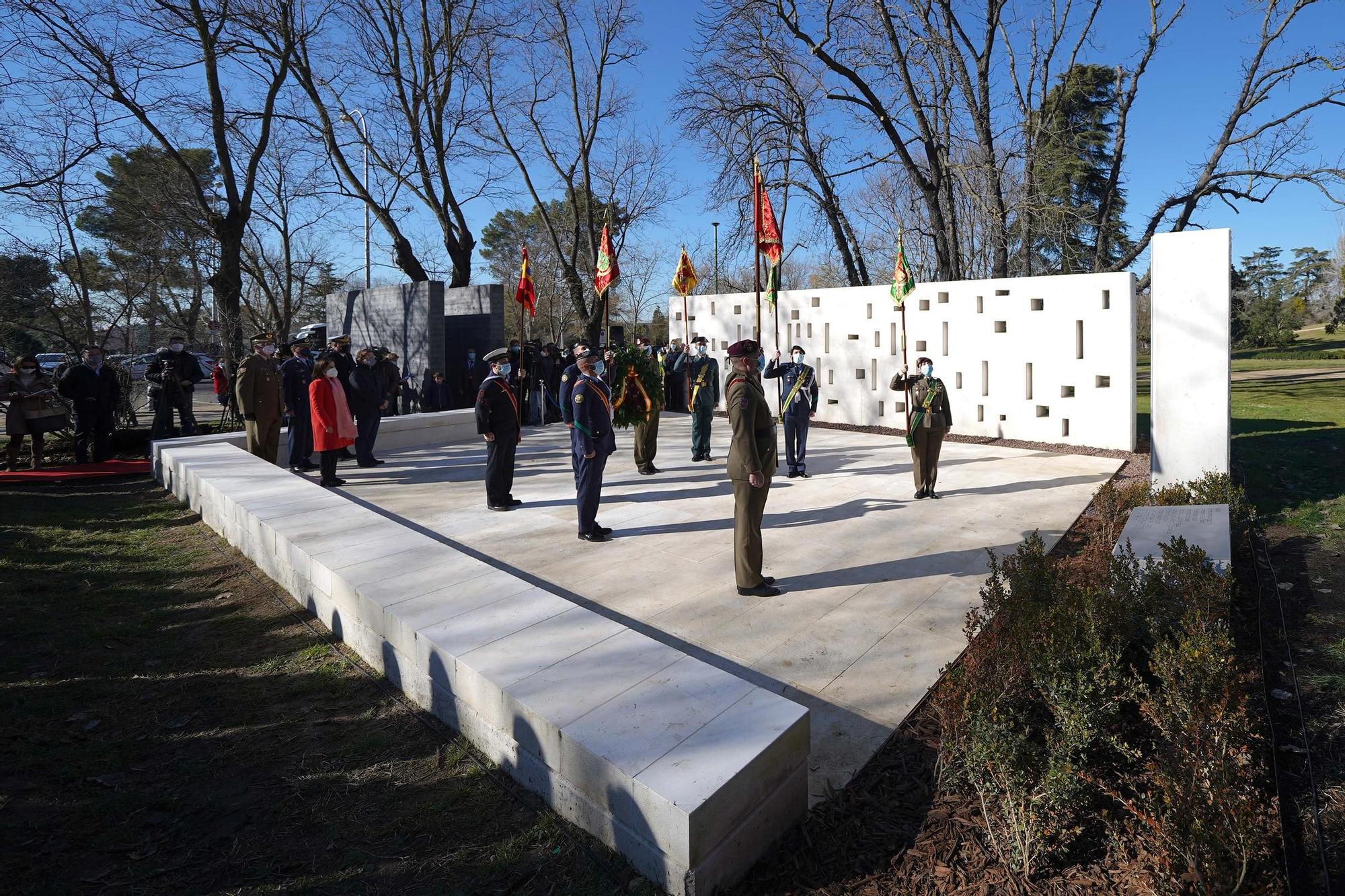 Un monumento recuerda en Madrid a los 62 militares muertos en el Yak-42