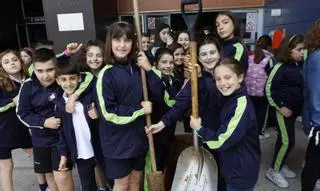 La feria de San Antonio de Gijón encandila a los más jóvenes en su inauguración
