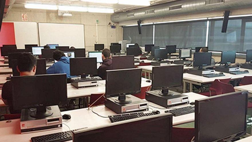 Aula informática de la Universidad de Murcia