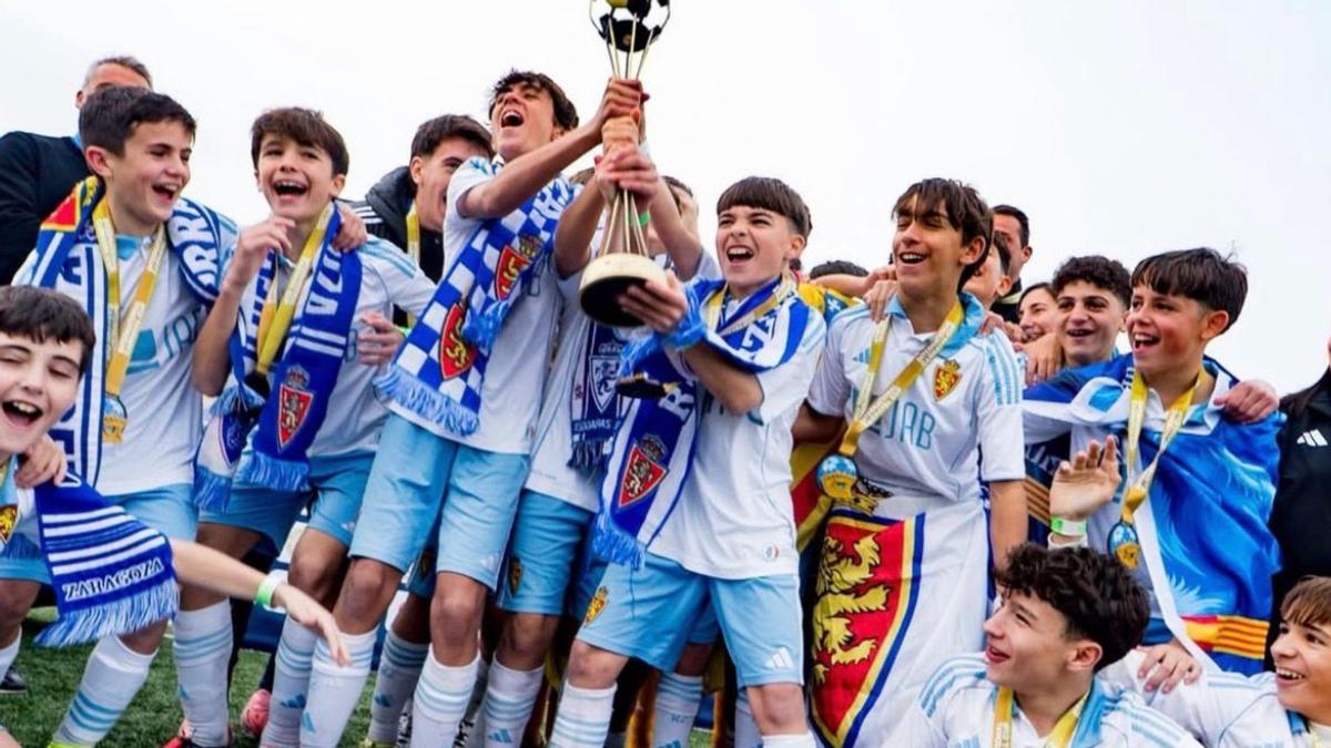 El Real Zaragoza se proclama campeón de la International Carnaval Cup