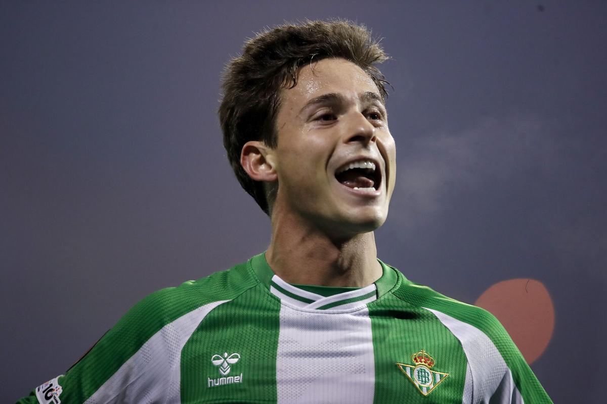 ZAGREB (Croatia), 11/12/2025.- Rodrigo Riquelme of Real Betis celebrates after scoring his team's second goal during the UEFA Europa League match between BGK Dinamo Zagreb and Real Betis Balompie, in Zagreb, Croatia, 11 December 2025. (Croacia) EFE/EPA/ANTONIO BAT