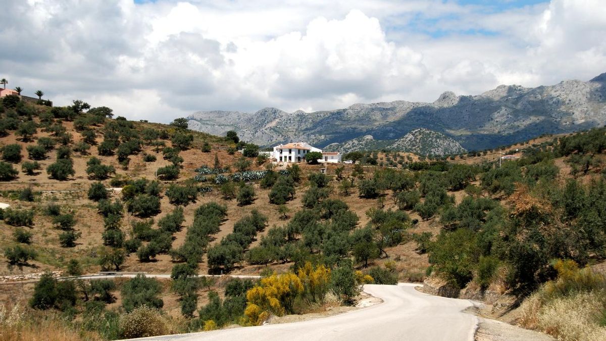 El balneario más bonito de España está en un precioso pueblo de Málaga con más de 1.000 años de historia