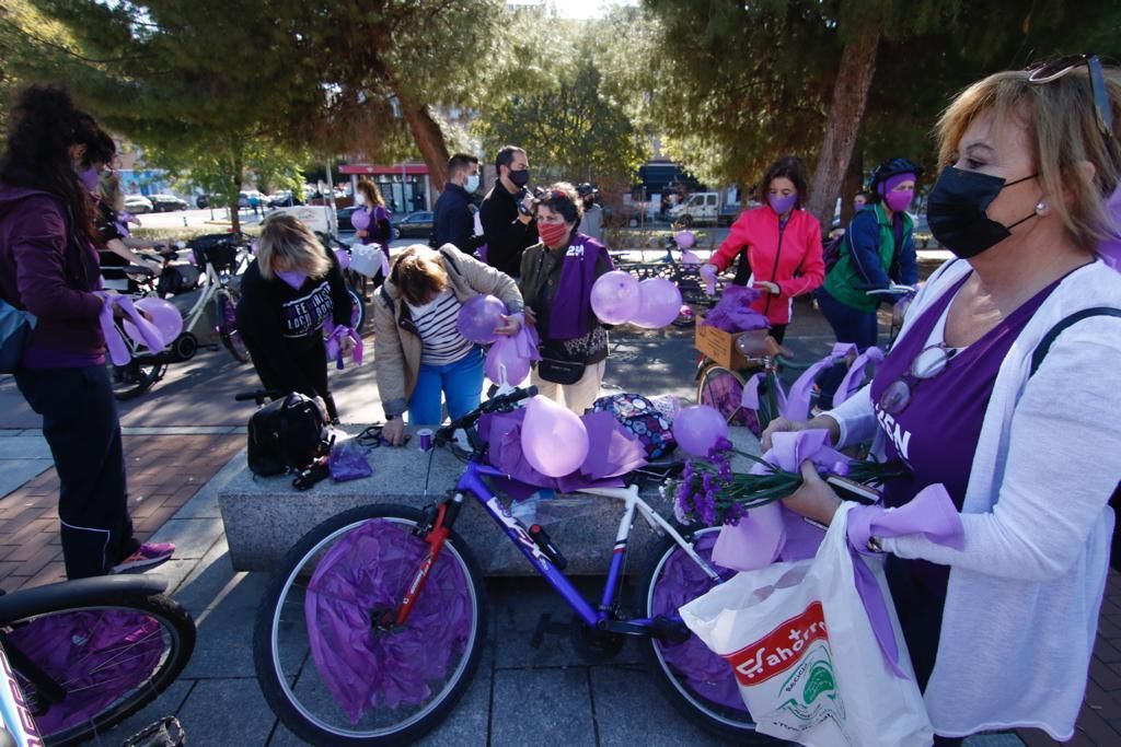 Marcha en bici contra la violencia machista