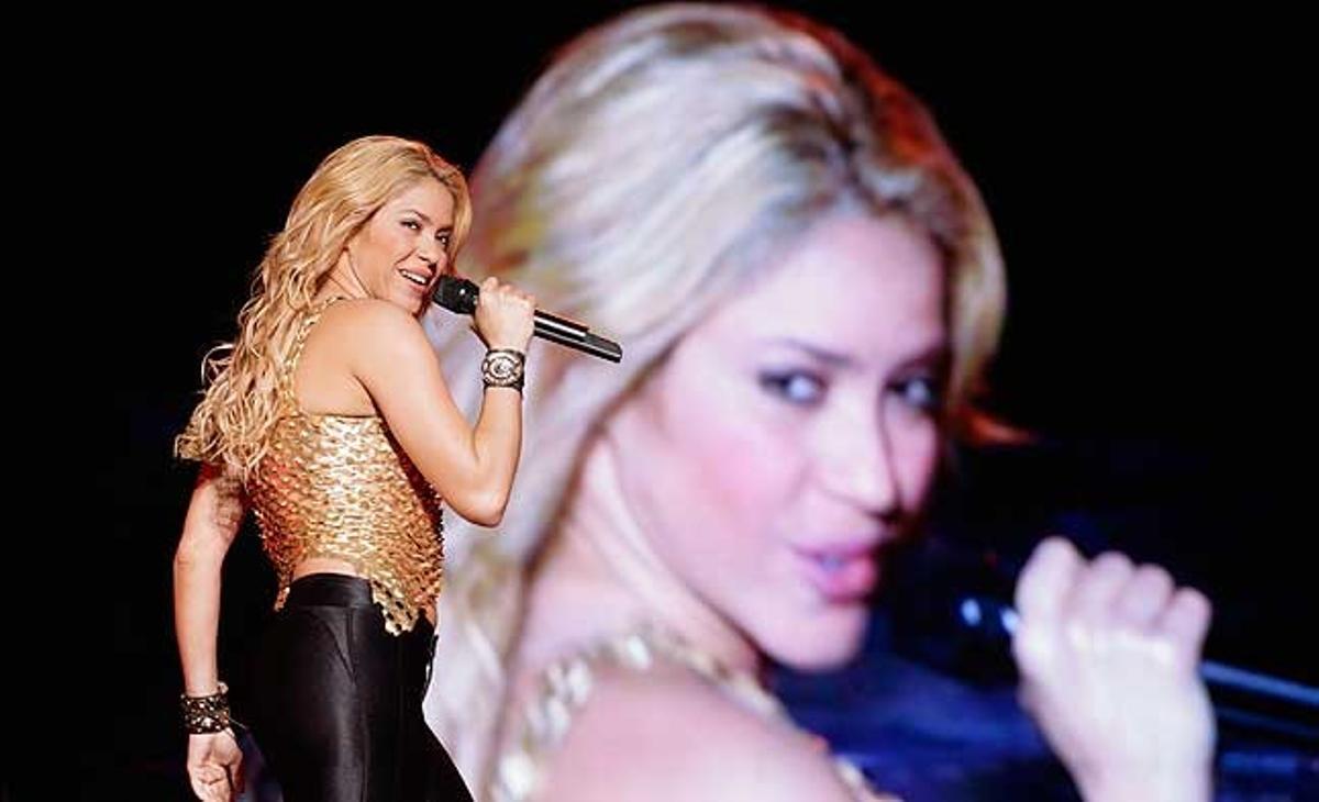 La cantant colombiana Shakira actua durant el seu concert a Caracas (Veneçuela), com a part de la seva gira mundial ’Sale el sol’.