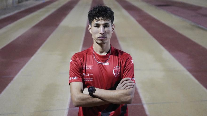 La cursa d’obstacles del Marroc a Girona fins arribar a ser atleta