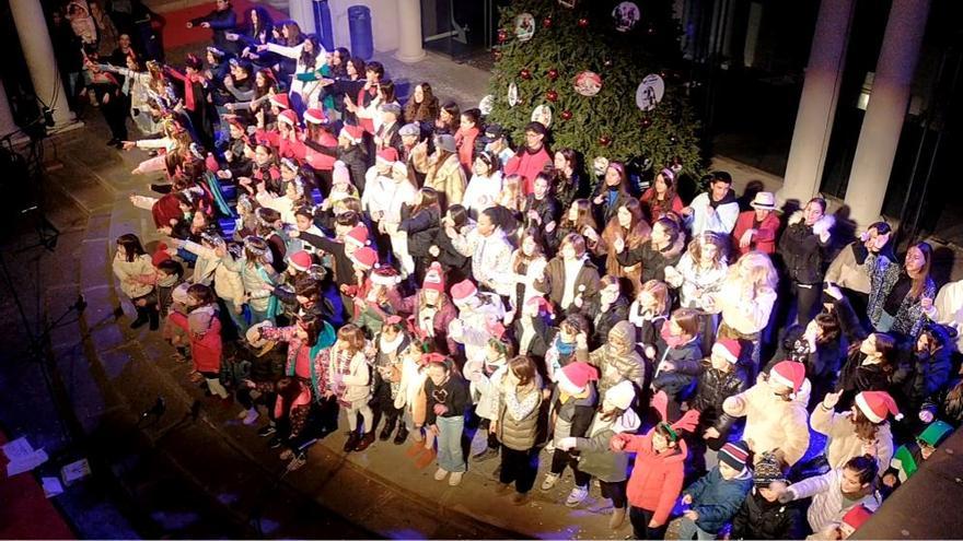 Així va ser l'animada i musical encesa de l'arbre de Nadal del Kursaal