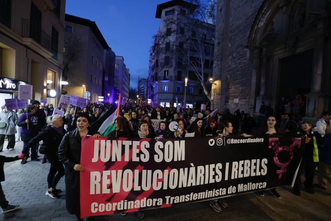 Manifestación alternativa del 8M en Palma convocada por la Coordinadora Transfeminista de Mallorca