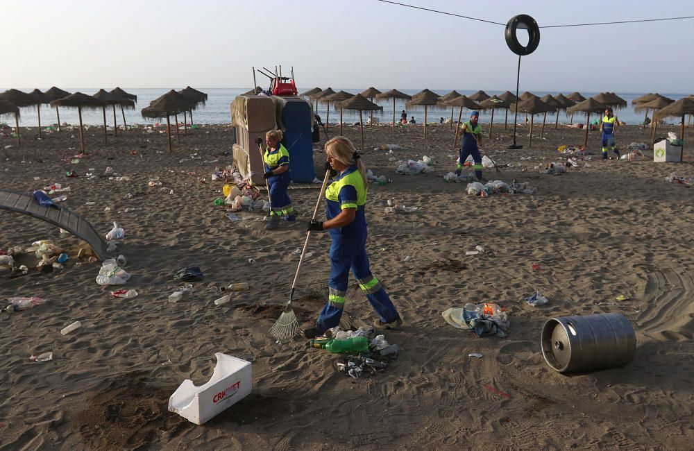 Así amanecen las playas malagueñas después de la noche de San Juan