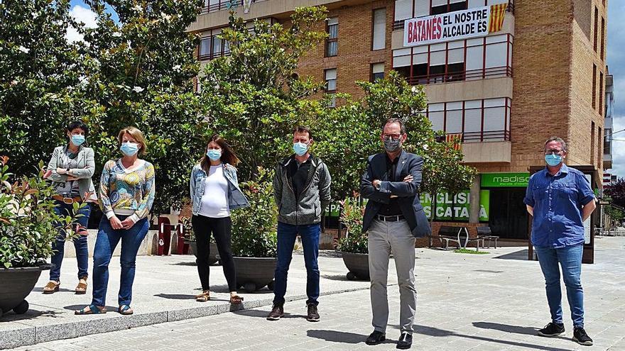 El regidors de l&#039;equip de govern de Gent fent Poble encapçalat per Joan Carles Batanés, segon per la dreta