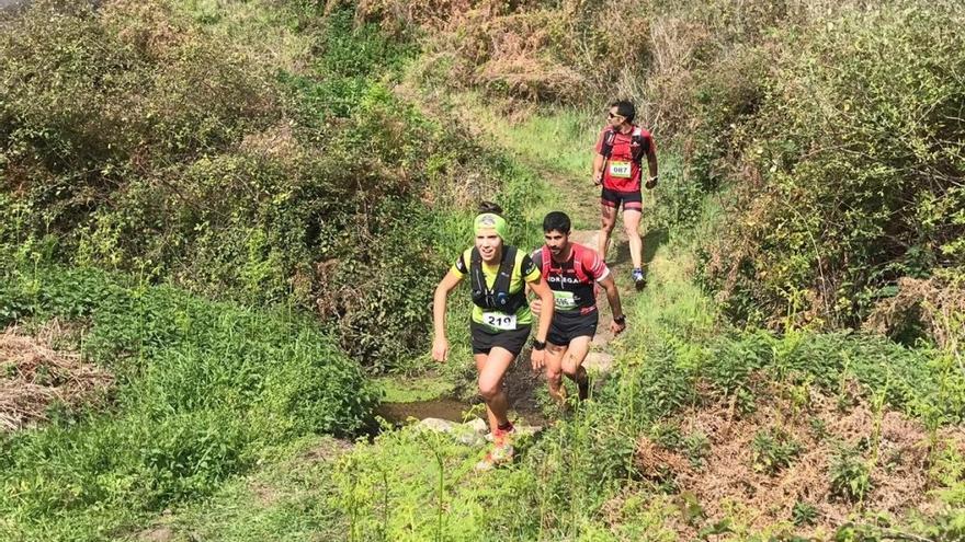 Participantes en una de las ediciones anteriores de la Carrera por Montaña Arroyo de los Molinos.