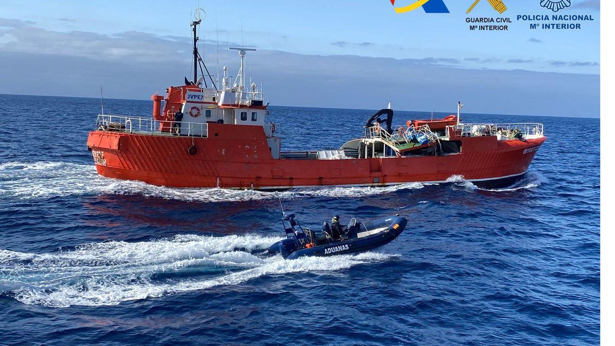 Barco con 15 toneladas de hachís