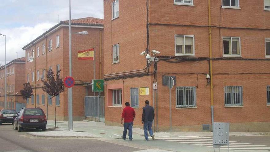 En la imagen, cuartel de la Guardia Civil de Toro donde fueron presentadas las denuncias.