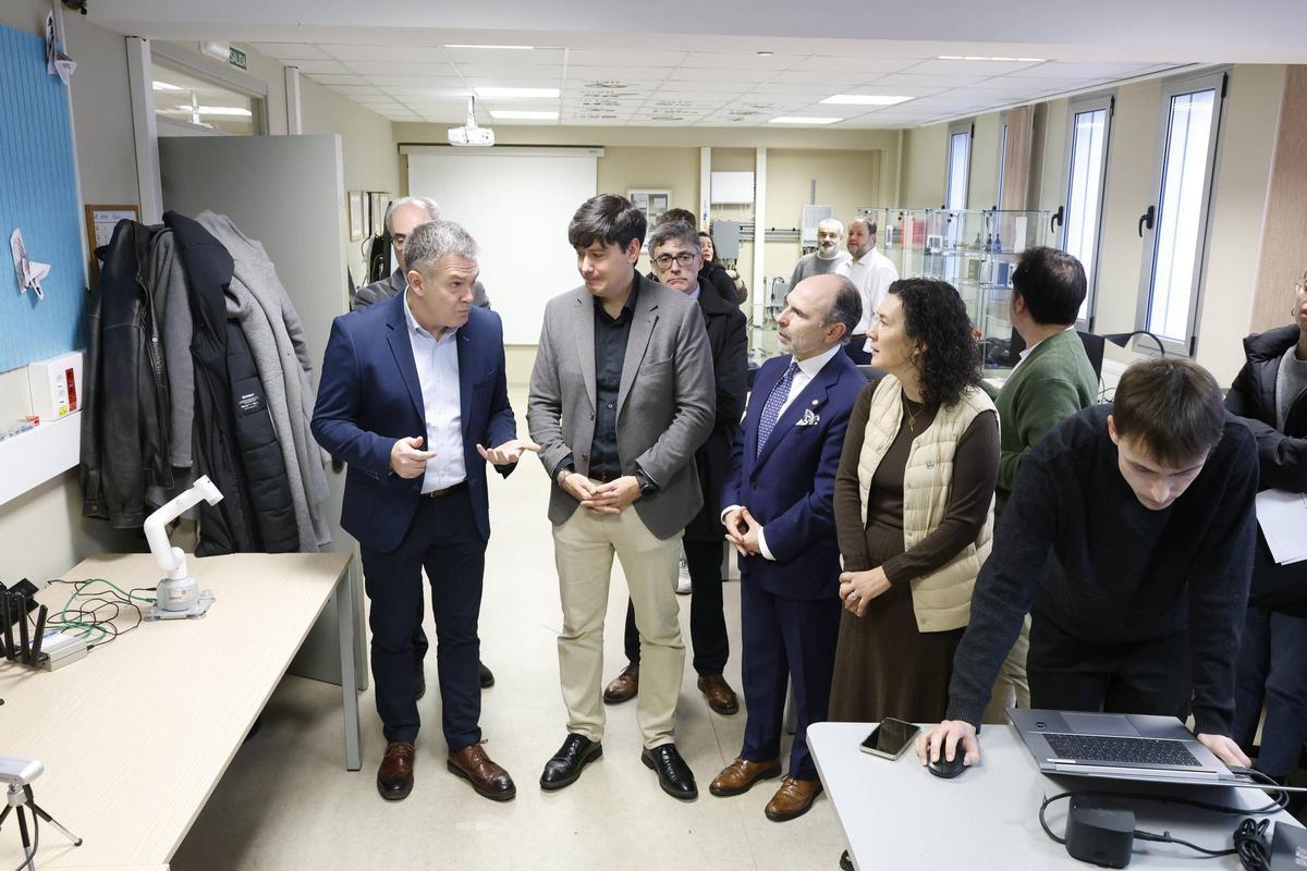 La visita del rector al Campus de Gijón, en imágenes