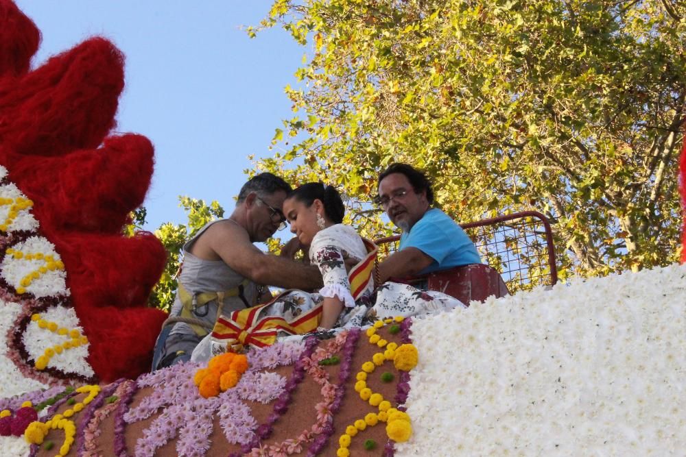 El "vuelo" de Sara Larrazábal en la carroza más alta