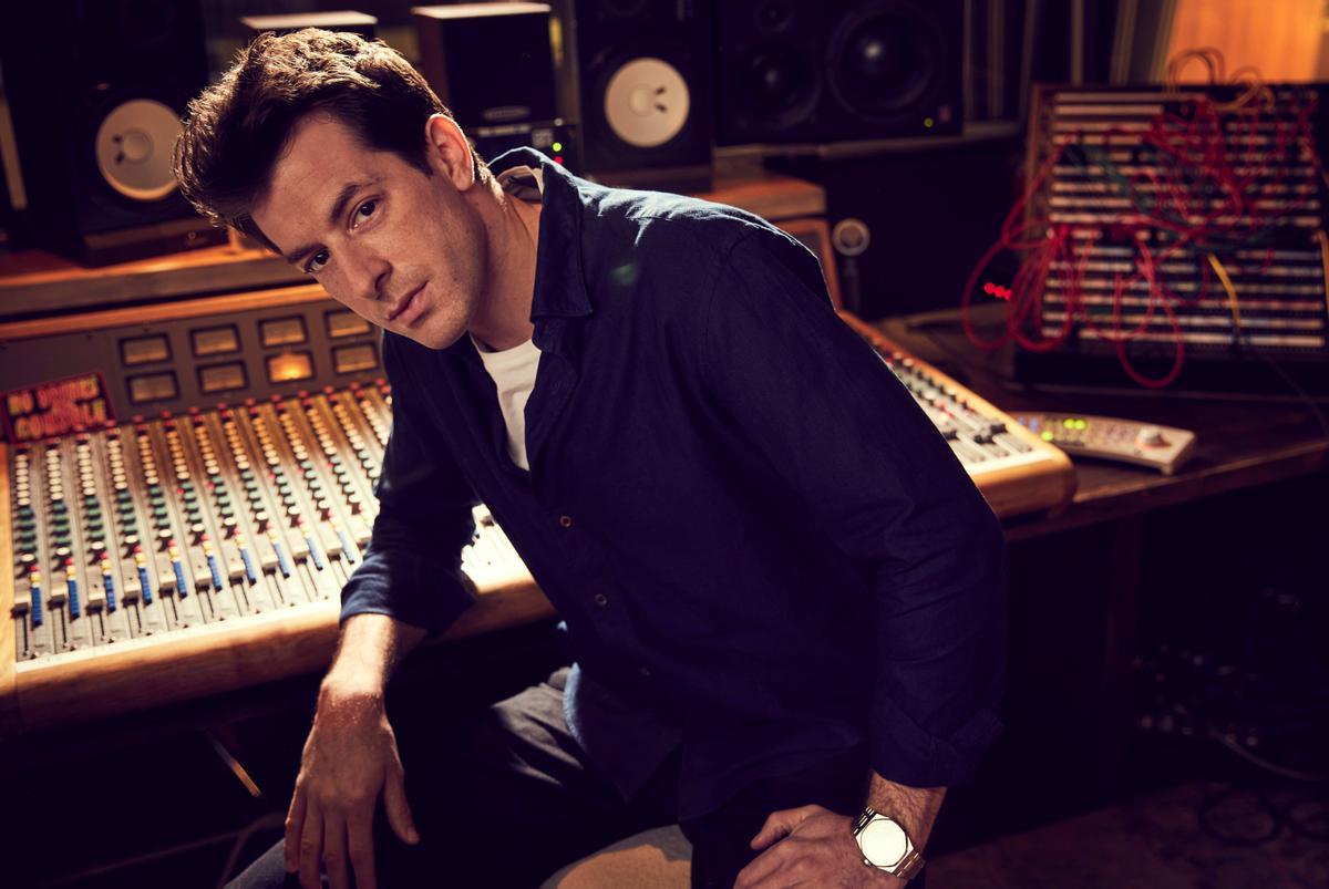 Viatge al·lucinant al fons del so amb Mark Ronson Viatge al·lucinant al fons del so amb Mark Ronson