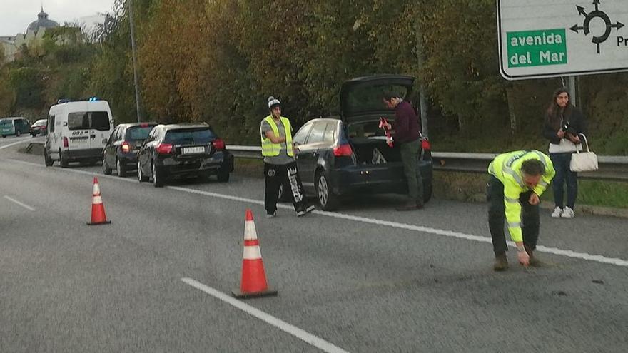 Un accidente en la ASII provoca importantes retenciones a la entrada de Oviedo