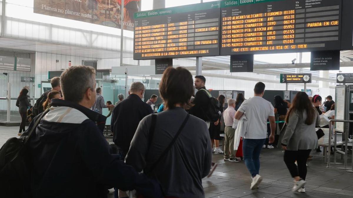 Estación de AVE-Joaquín Sorolla esta mañana.