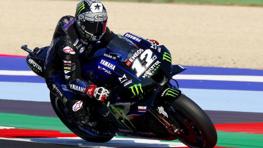 Viñales reina en el dominio de Yamaha y saldrá desde la pole