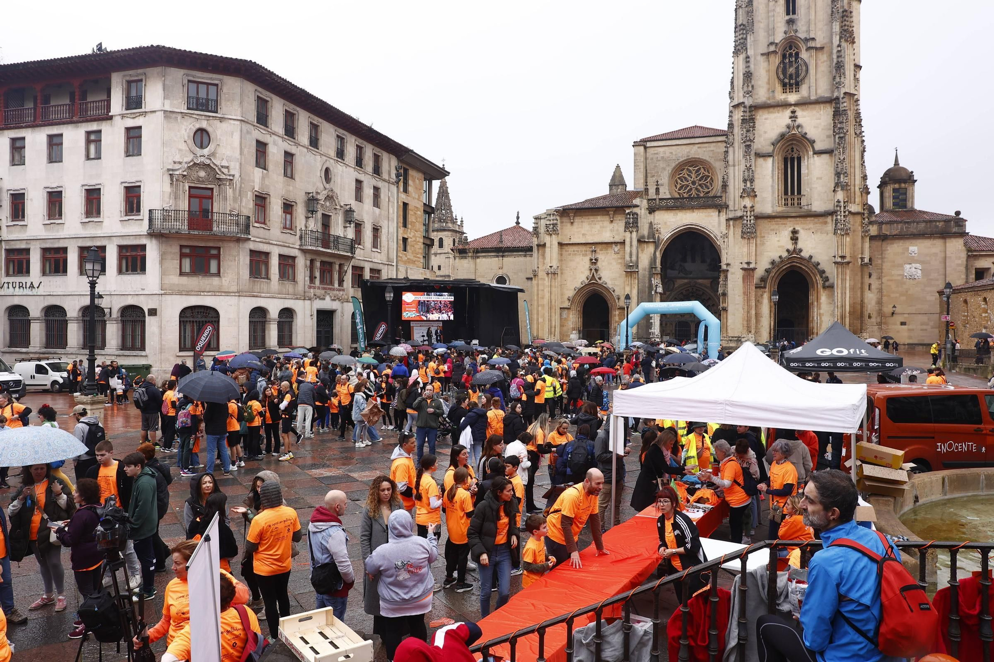 EN IMÁGENES: Así fue la carrera organizada por la asociación Galbán en Oviedo