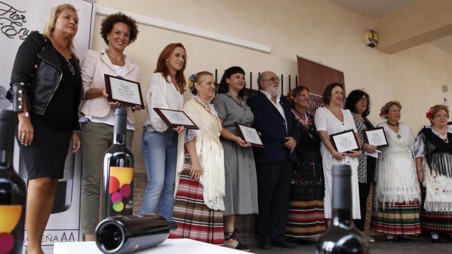 Las madrinas de los Vinos Alicante 2018 en la Bodega de Algueña durante el acto del Consejo Regulador de la Denominación de Origen