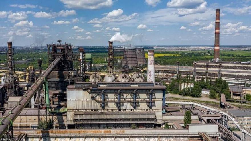 ArcelorMittal va perder 877 millones d’euros al tener que suspender la so actividá n’Ucrania