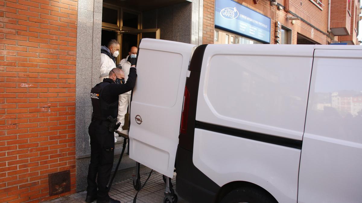 Conmoción en Oviedo por el asesinato de una niña de 14 años en el barrio de Vallobín